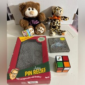 5 Random toys (as pictured)